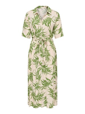 Vestido midi beige con estampado de hojas tropicales verdes, manga corta, cuello, cierre de botones en la parte delantera y cinturón de tela anudado en la cintura.