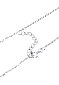 Sølv kædendes halskæde med et tekstureret design, udstyret med en kædeclips og justerbar længde. Mærket med "925", der angiver sterlingsølv.