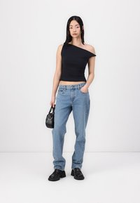 Abercrombie & Fitch ONE SHOULDER - Top - black beauty