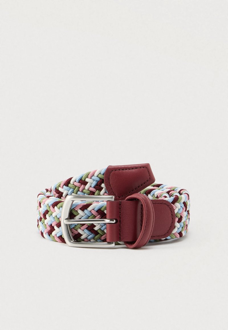 Ceinture élastique tissée avec un motif multicolore rose, bleu, vert et bordeaux, équipée d'une boucle métallique argentée et d'accents en cuir.