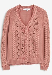 Cardigan rosa lavorato a maglia con motivi a treccia e pizzo, polsini e orlo a costine, e quattro bottoni rivestiti di tessuto sul davanti.
