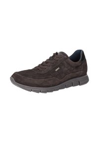 Dunkelbrauner Wildleder-Sneaker mit glattem Lederakzent, runder Zehenpartie, strukturierten Seitenpaneelen und einer flexiblen Gummisohle. Verfügt über ein Schnürdesign.