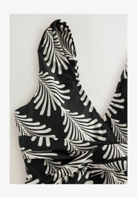 Izbrano, black cream fan print