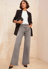 Friends Like These REGULAR FIT - WIDE LEG - Flared-farkut - grey