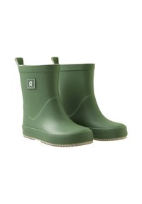 Πράσινες λαστιχένιες μπότες βροχής με μπεζ σόλες και θηλιές, με μικρό τετράγωνο λογότυπο στην εξωτερική πλευρά κάθε μπότας.