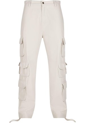 Beige cargo bukser med flere sidelommer, en frontknaplukning og snøreledninger ved ærmerne. Fremstillet af et let stof med en glat overflade.