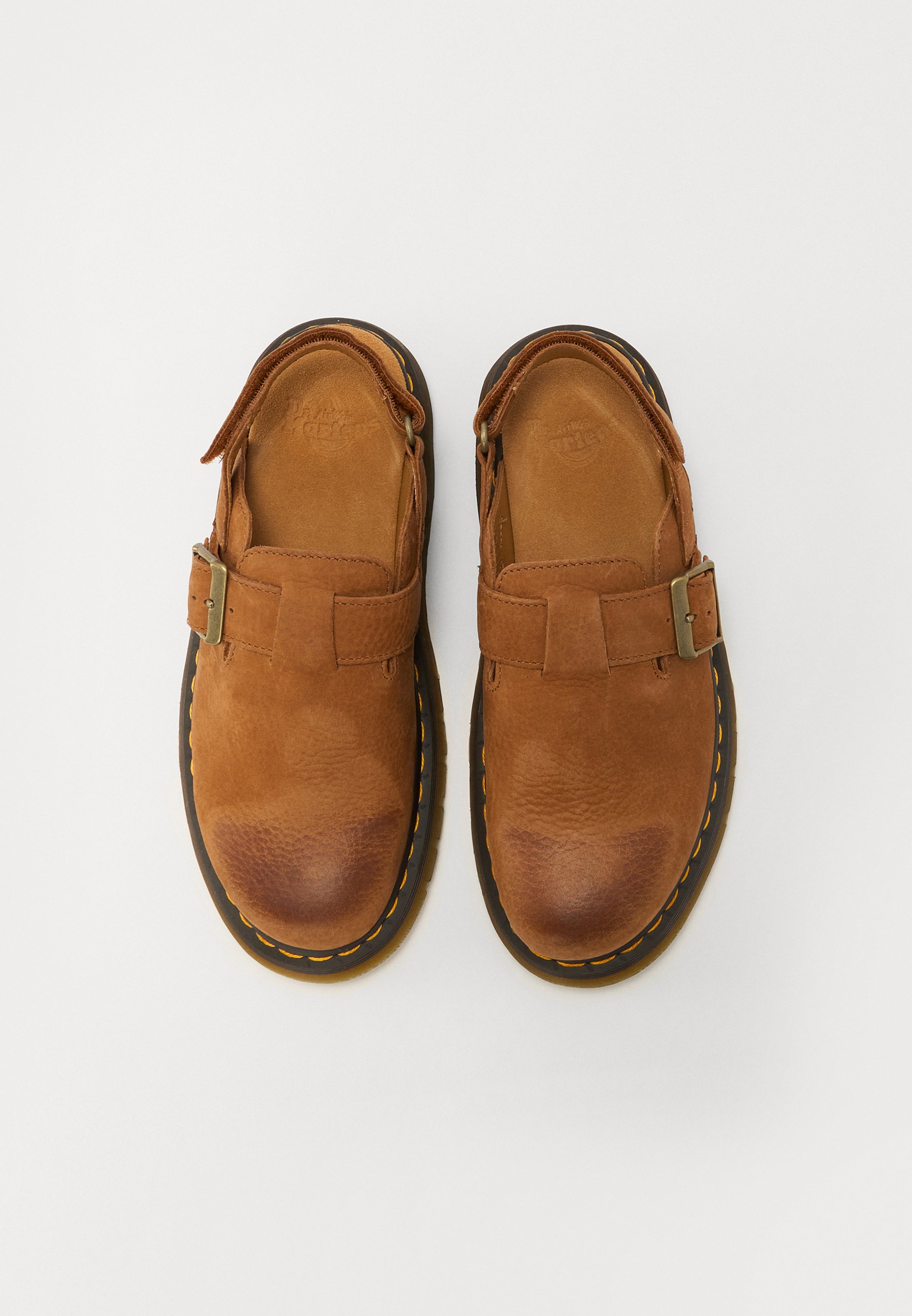 Dr. Martens JORGE II UNISEX - Mules - desert brown/brown - Zalando