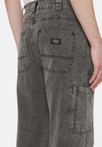 Dickies NEWINGTON - Džíny Relaxed Fit - dble dye acid wash black
