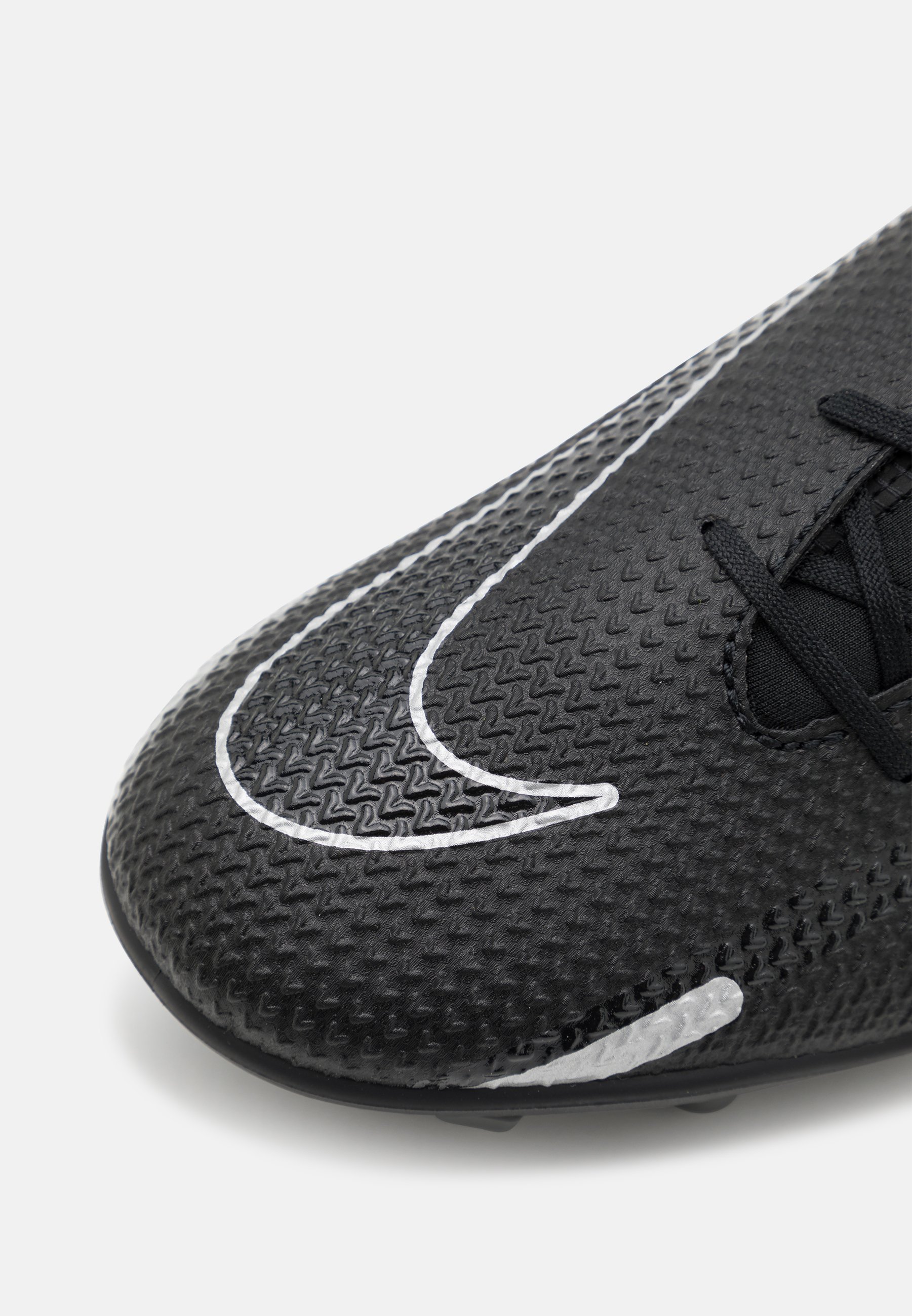 Nike Performance PHANTOM CLUB DYNAMIC FIT FG/MG - Fußballschuh Multinocken  - black/metallic silver/dark grey/schwarz - Zalando.de