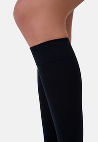 ITEM m6 Kniestrümpfe - black