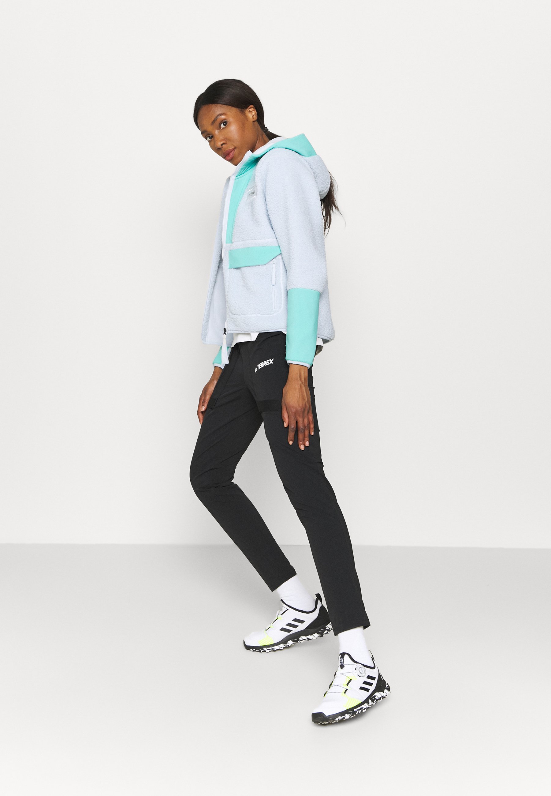 adidas Performance TERREX SHERPA HOODED - Forro polar - acid mint/halo  blue/menta - Zalando.es