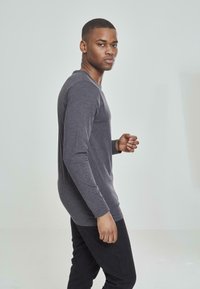 Urban Classics FITTED STRETCH L/S - Pikkade varrukatega topp - charcoal