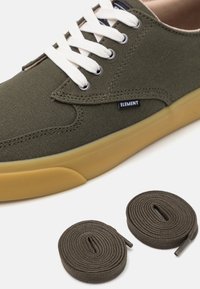 Element TOPAZ C3 - Baskets basses - oliv