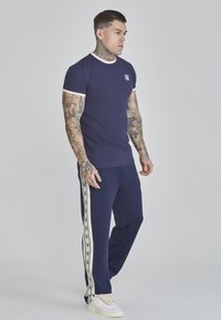SIKSILK - T-shirt basic
