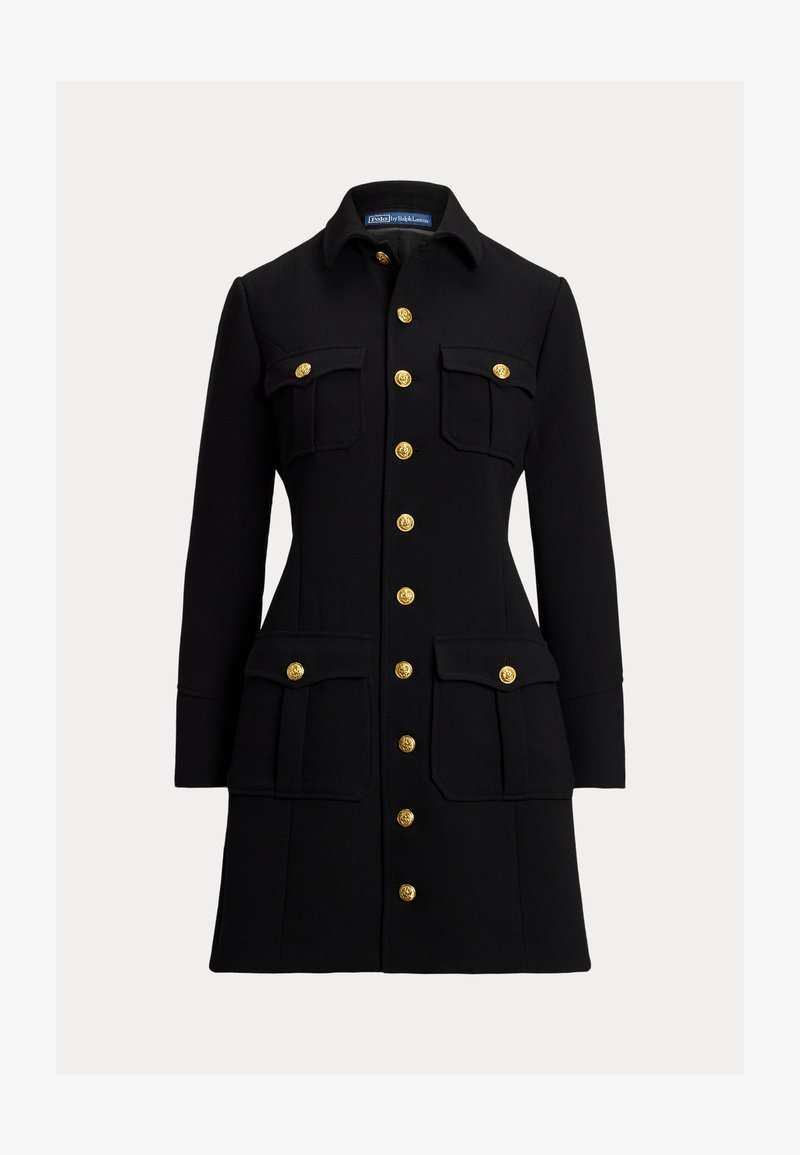 Svart kappa tillverkad av strukturerat tyg, med krage, guldfärgad knappar, två bröstfickor och två nedre påsydda fickor.