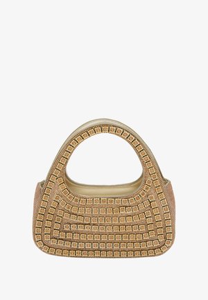 Borsa beige con una parte superiore arrotondata, caratterizzata da intricati dettagli dorati e una texture a motivo sul corpo. Fodera interna liscia.