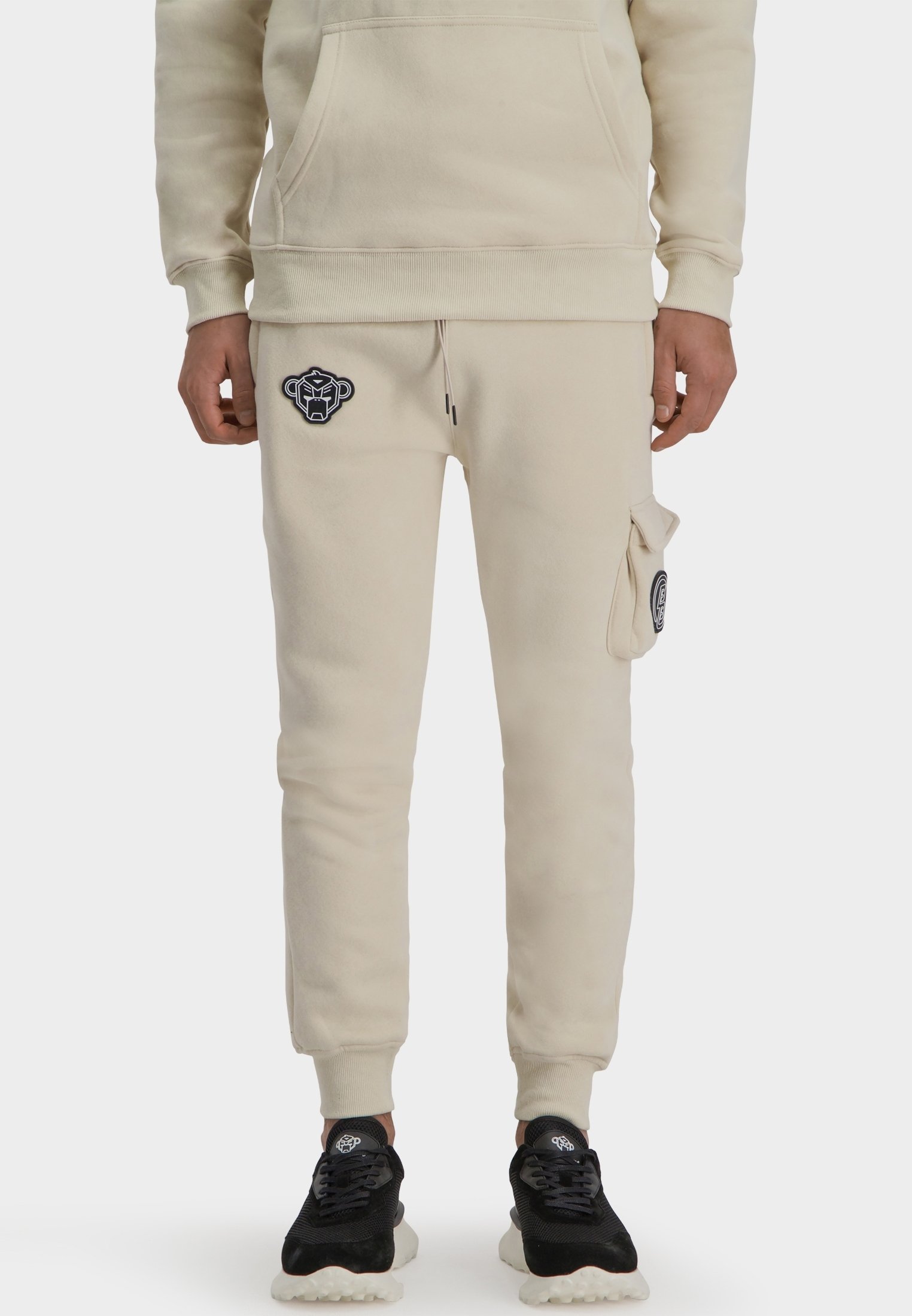 Black Bananas CONTROL JOGGER Tracksuit bottoms sand Zalando
