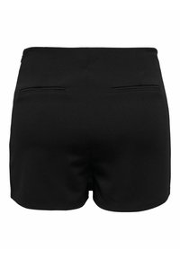 Zwarte shorts met een gladde textuur, een aansluitend ontwerp en twee achterzakken. Heeft een tailleband en een op maat gemaakte, gestructureerde vorm.