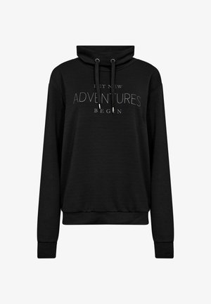 Čierna mikina s vysokým golierom, dlhými rukávmi a sťahovacími šnúrkami. Na prednej strane sa nachádza sivý potlač s nápisom "NECH ZAČNÚ NOVÉ DOBRODRUŽSTVÁ".