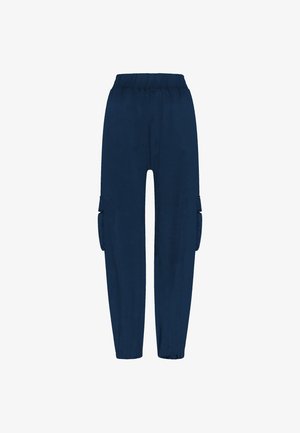 Pantalones cargo de color azul marino con cintura elástica, piernas entalladas y bolsillos laterales. Hechos de una tela suave con una textura lisa.