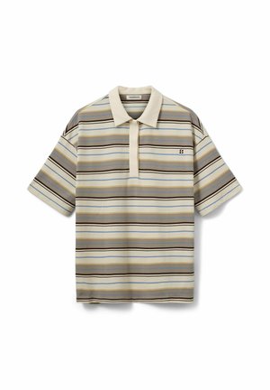 Kortärmlig poloshirt met een beige basis, voorzien van horizontale strepen in blauw, bruin en zwart. Inclusief een klassieke kraag en logodetail.