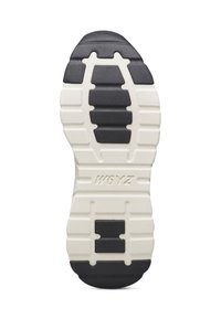 Suola della scarpa con un design in gomma bianco e nero, scanalature testurizzate per una migliore aderenza e un'impronta del marchio visibile "W6YZ."