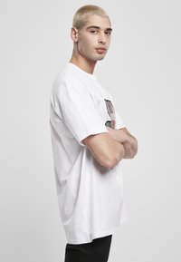 Starter Nyomott mintás póló - wht/gry