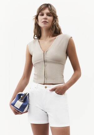 OXXO, OXXO V NECK SHORT SLEEVE T-SHIRT - Basic T-shirt - plaza taupe