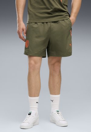 Puma, AC MILAN PUMATECH RELAXED WOVEN SHORTS - Article de supporter d'équipe de club - flat dark gray
