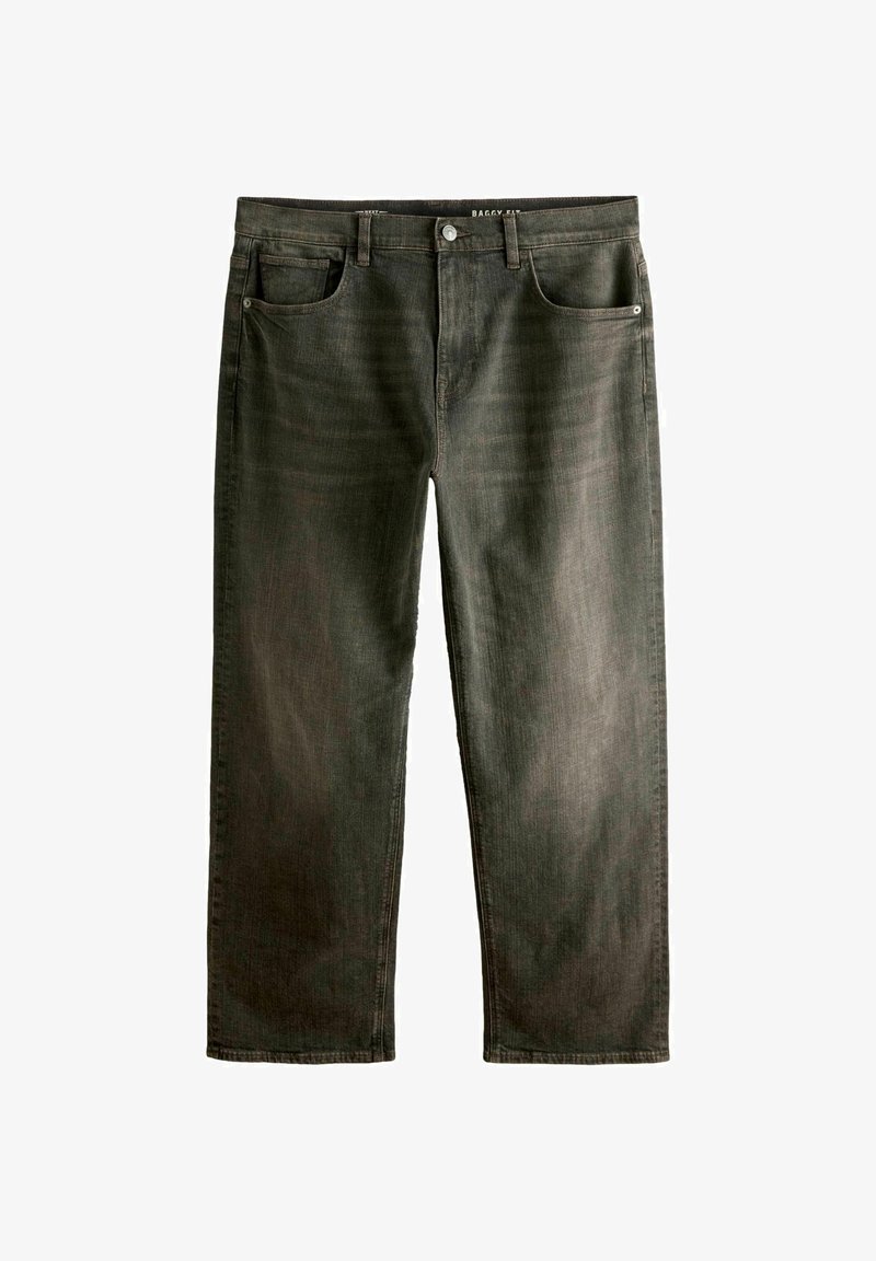 Sötétzöld, bő fazonú farmernadrág öt zsebbel, gombos záródással és övbújtatókkal, fehér háttéren kifeszítve.