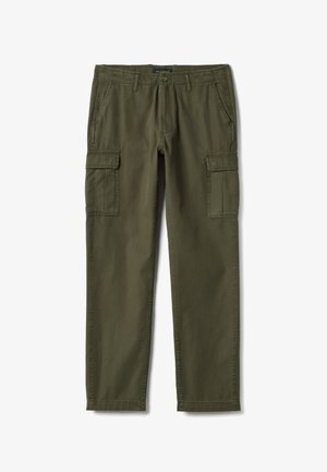 Pantalones cargo verde oliva con bolsillos laterales con solapa, bolsillos delanteros, trabillas para cinturón, cierre con botones y corte de pierna recta.
