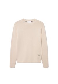 Beige gestrickter Pullover mit Rundhalsausschnitt, gerippten Bündchen und Saum, mit dezenter Logo-Stickerei am unteren linken Rand. Weiche Textur.