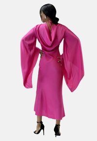 Elara ABAYA - Galajurk - fuchsia