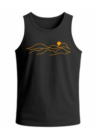 Schwarzes Tanktop mit einem grafischen Design einer orangefarbenen Berglandschaft und einer Sonne, aus weichem Material, mit klassischem ärmellosem Schnitt.