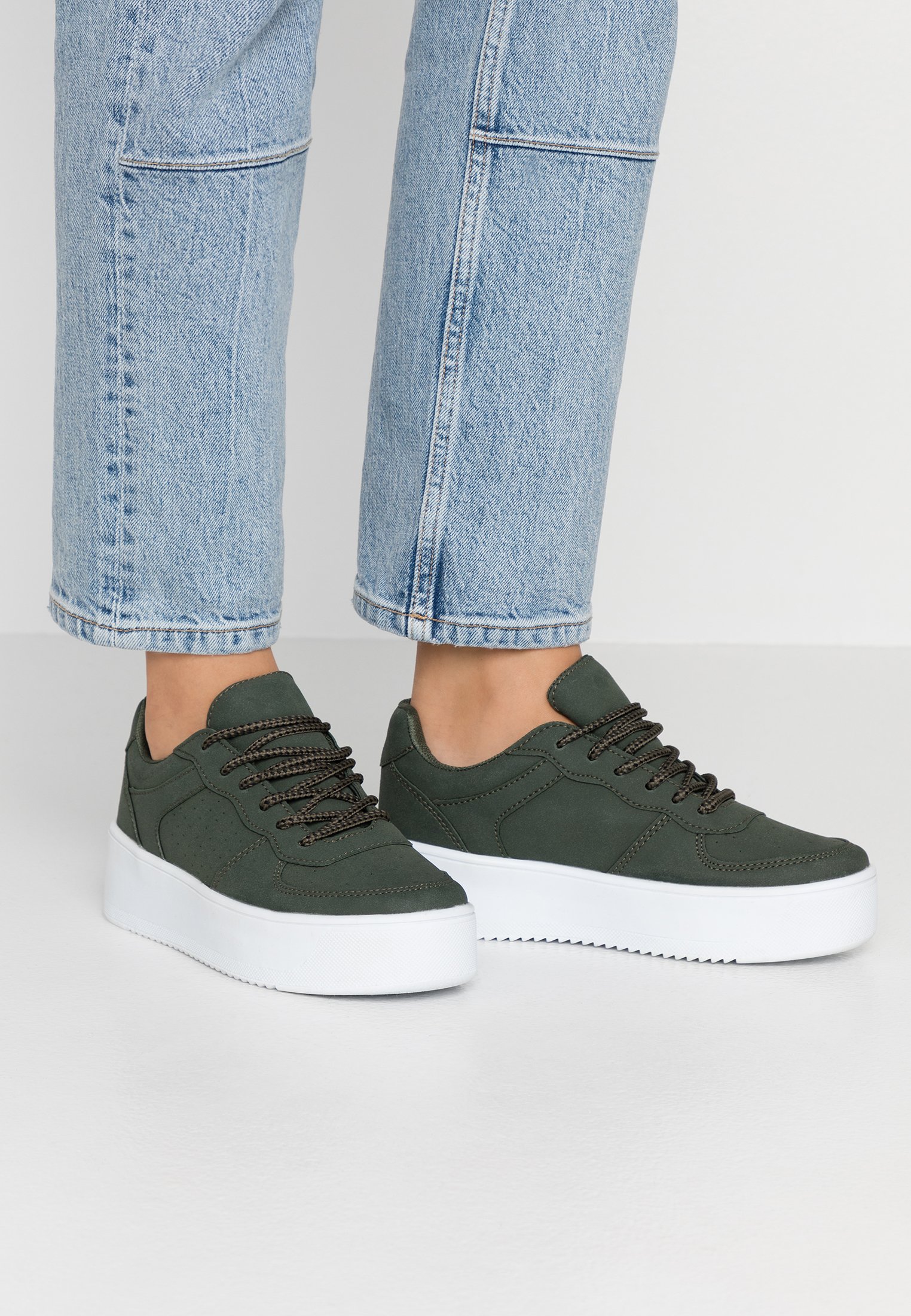 flirty platform sneaker