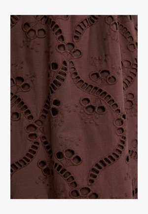 Love & Roses, REGULAR FIT - V-NECK BRODERIE SKIRT JERSEY MIDI DRESS - Vestido informal - chocolate brown