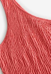 REGULAR FIT - SHIRRED ONE SHOULDER MIDI - Freizeitkleid - coral pink