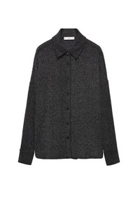 Chemise noire à manches longues avec des boutons et un col, présentant un tissu texturé et des manches à poignets.