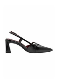 Scarpa slingback in pelle nera con punta affilata, design curvo e tacco a blocco; presenta dettagli con fasce incrociate e una soletta rossa.