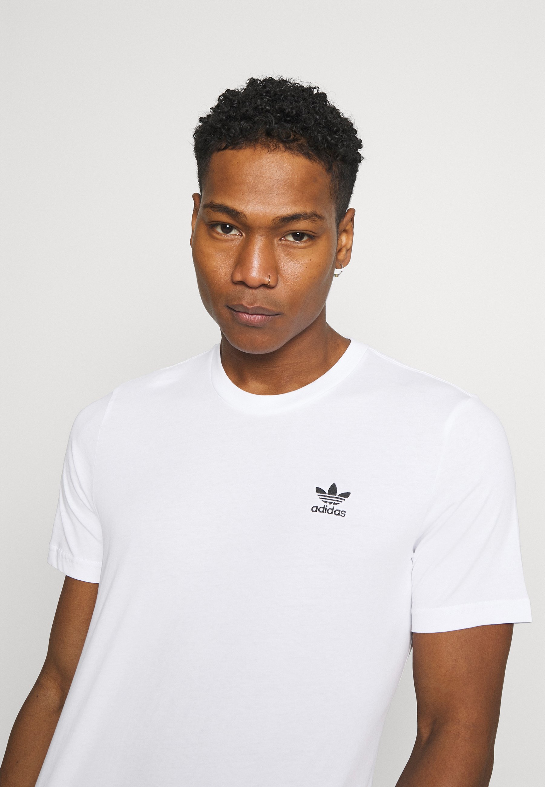 adidas Originals ESSENTIAL TEE UNISEX - T-shirt basic - white/wit - Zalando .nl
