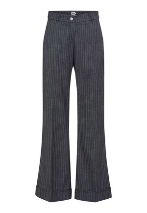 Bredde ben bukser i mørk denim med lodrette hvide striber, med knaplukning, bæltestropper og opfoldede manchetter.