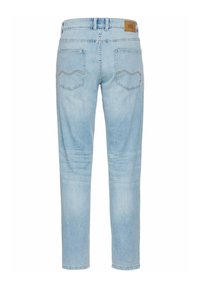 Jasnoniebieskie dżinsy typu denim z prostymi nogawkami. Posiadają dwie tylne kieszenie oraz skórzaną metkę na pasie. Lekko wyblakła tekstura.