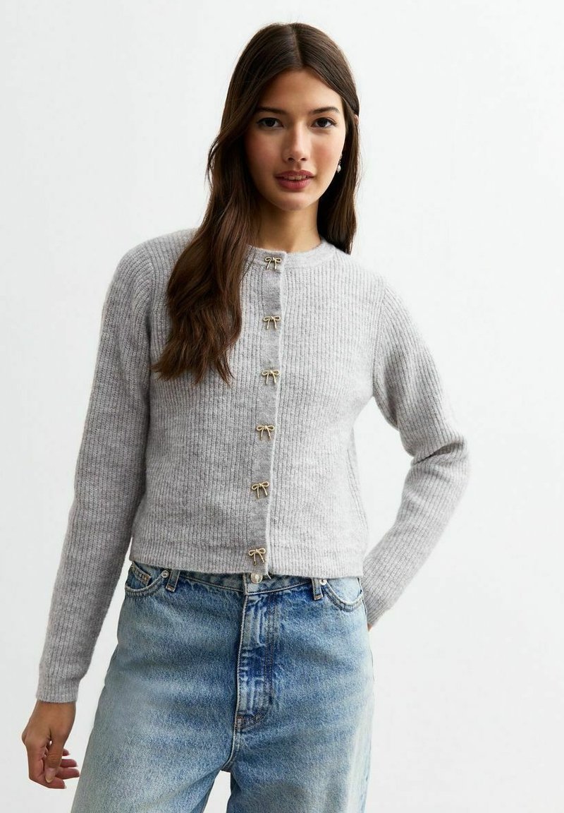 Basic Outerwear Jacket Chaqueta ZARA Con Botones De Lazo Y Textura