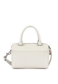 Borsa a tracolla in pelle bianca con due manici superiori e tracolla removibile. Presenta una superficie liscia e cuciture sottili lungo i bordi.