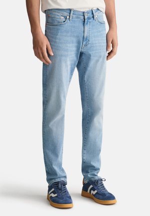 GANT EXTRA ACTIVE RECOVER - Straight leg jeans - semi light blue worn in