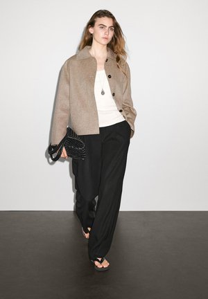 Massimo Dutti WITH BUTTONS - Light jacket - camel