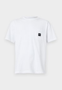 Tricou alb cu mânecă scurtă, fabricat din bumbac, având un buzunar pe piept cu un eticheta rectangulară neagră pe care este înscris "HUF". Design simplu, croială clasică.