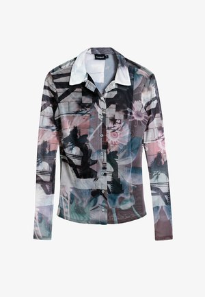 Chemise à manches longues en tissu transparent et texturé. Présente un collage de motifs floraux et abstraits dans des couleurs douces, avec un col blanc et des boutons.
