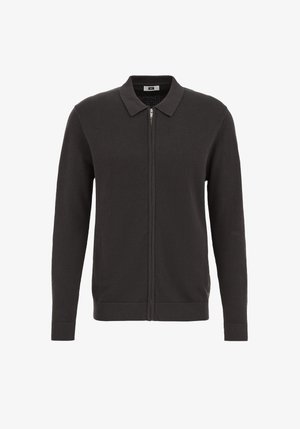 Crni kardigan s patentnim zatvaračem, izrađen od teksturiranog materijala, s ravnim ovratnikom i rebrastim manžetama i rubom, s glatkim patentnim zatvaračem sprijeda.