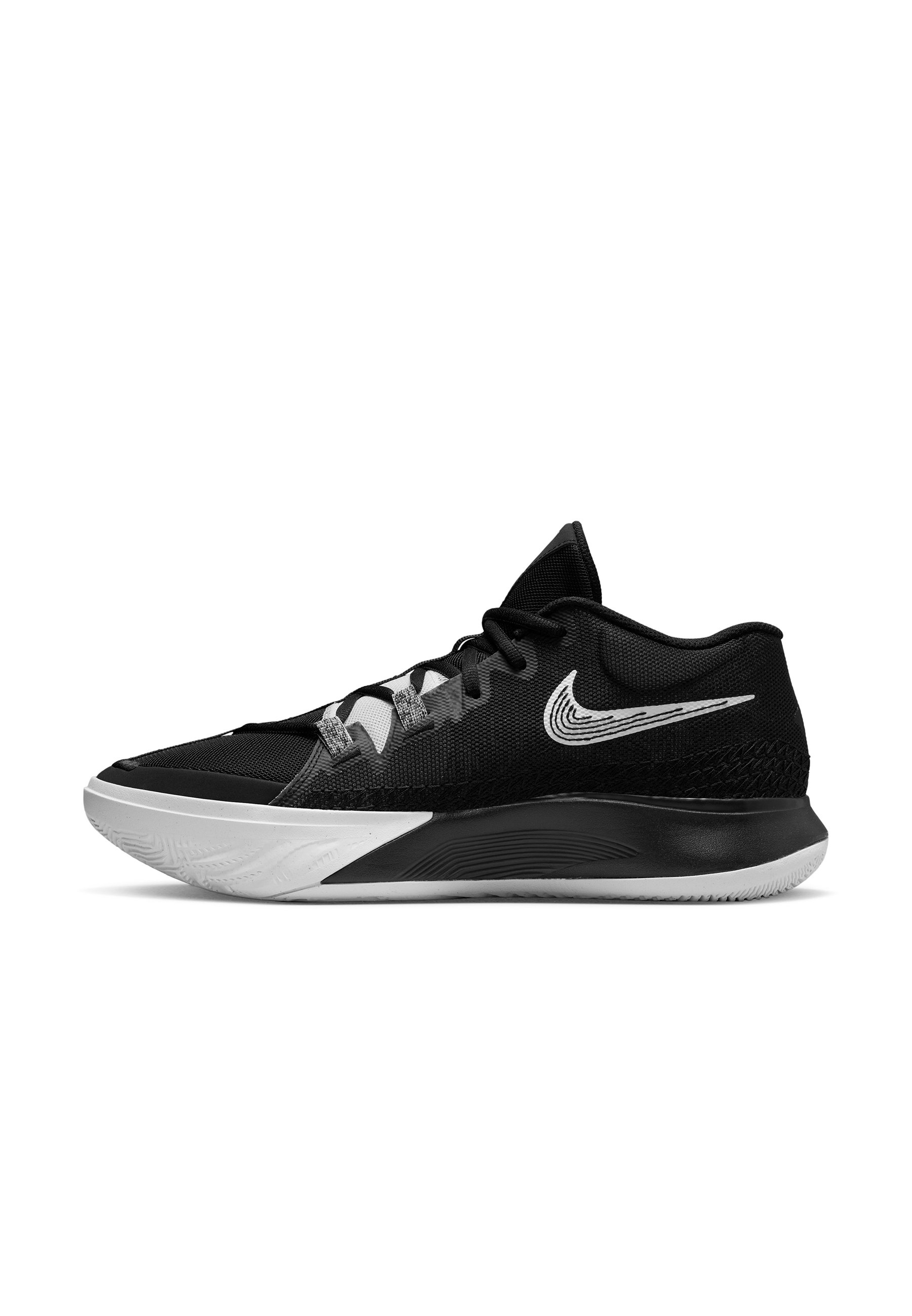 mens white and black basketball shoes